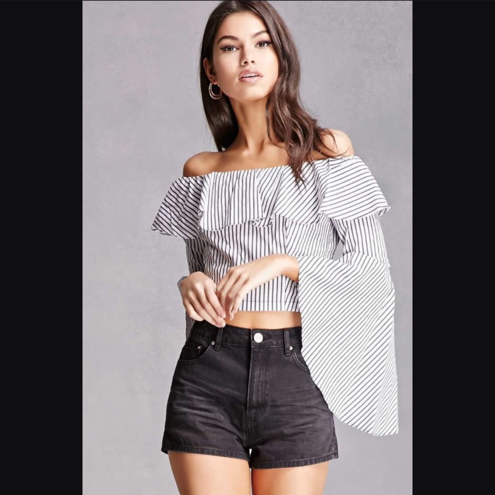NWT Forever 21 Off the shoulder top